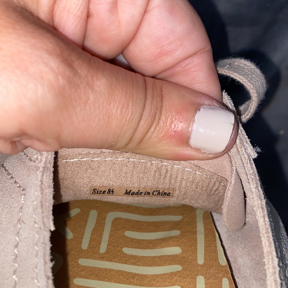 Dolce vita sneakers 8.5 sparkly - Picture 4 of 5